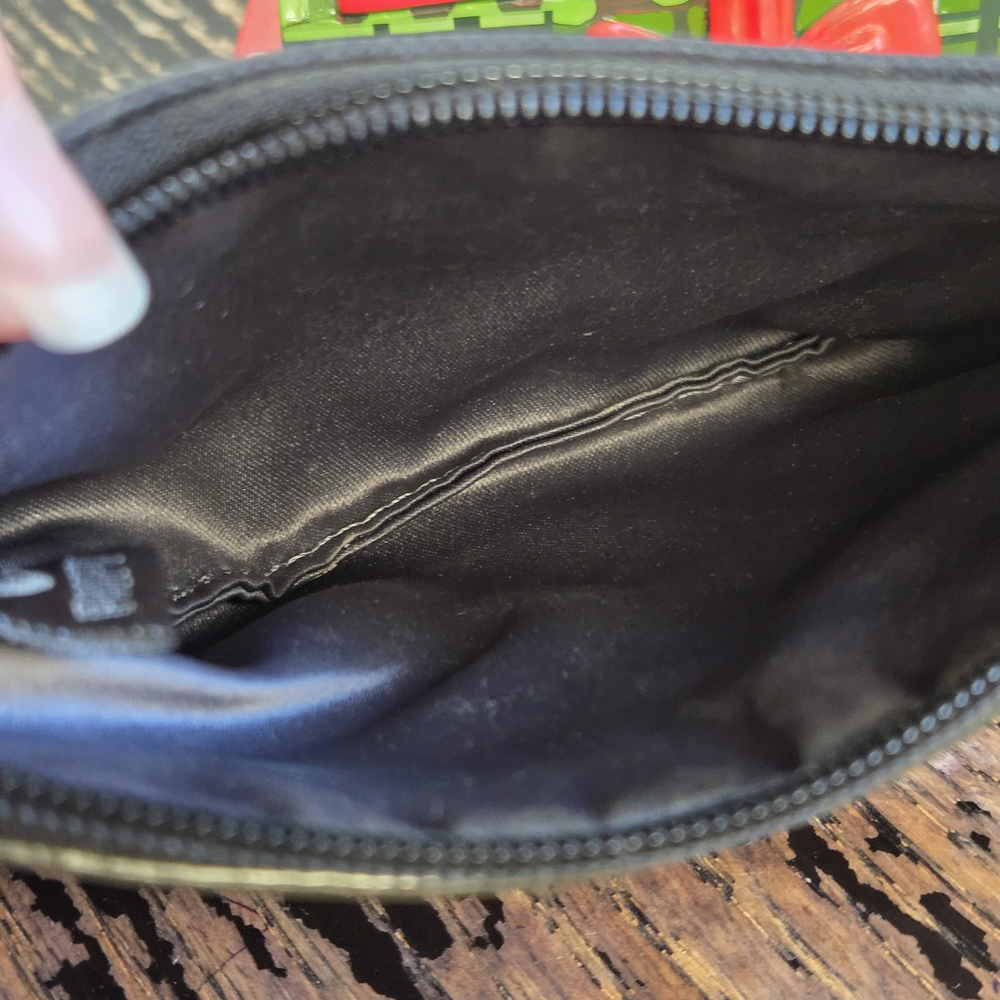 Coach Poppy Black & Silver Heart Wristlet - Picture 6 of 12